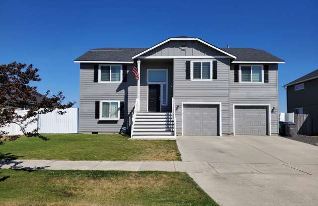 12718 W 1st Ave - 12718 West 1st Avenue, Airway Heights, WA 99001