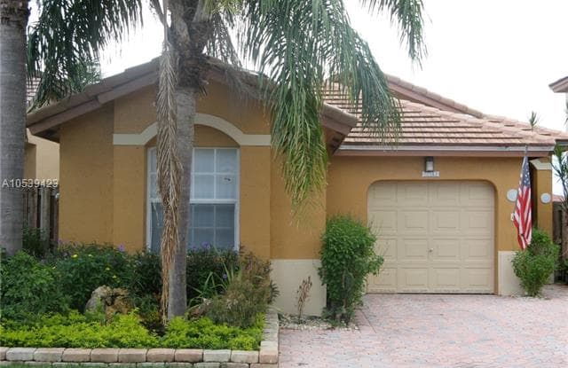 12169 SW 137 Terrace - 12169 SW 137th Ter, Three Lakes, FL 33186