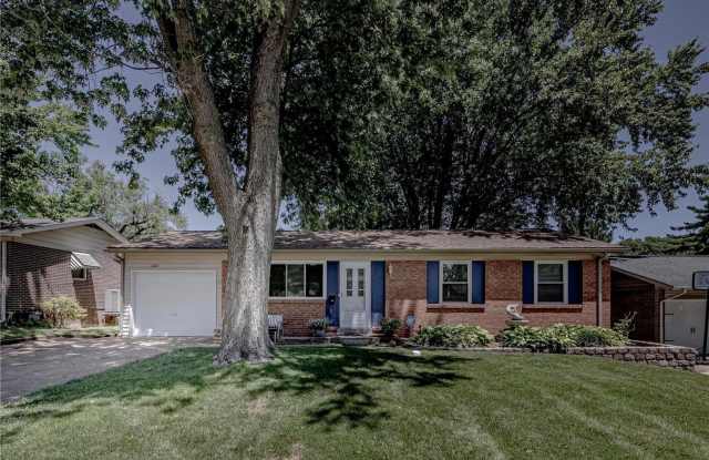 1687 COACHWAY LN | HAZELWOOD, MO
