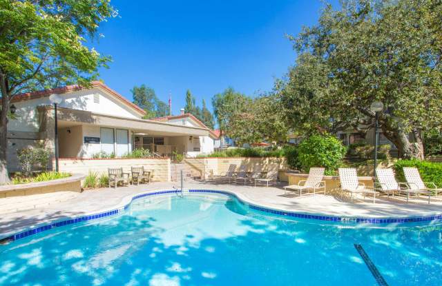 Photo of Country Oaks