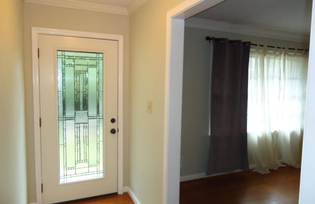 805 Northbrook Drive