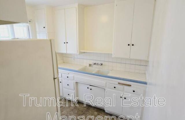 Photo of 3737 Los Feliz Blvd