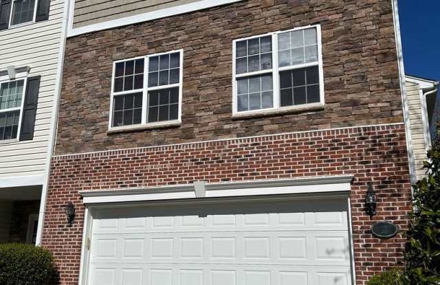 33 Ackland Dr