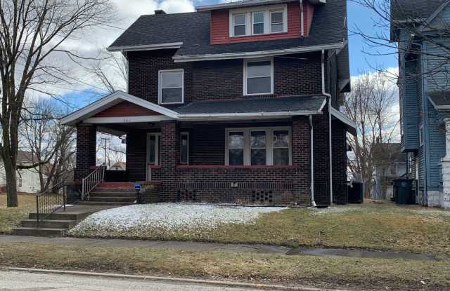 751 Fairgreen Ave - 751 Fairgreen Avenue, Youngstown, OH 44510