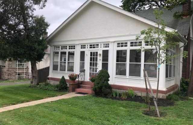 Photo of 315 ROSEMARY Avenue