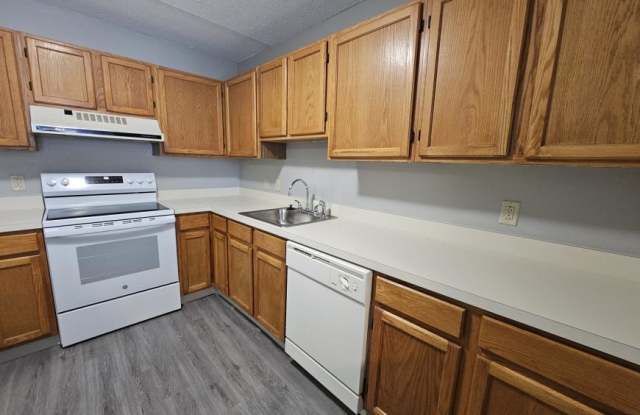 30 Harbor Point Blvd.