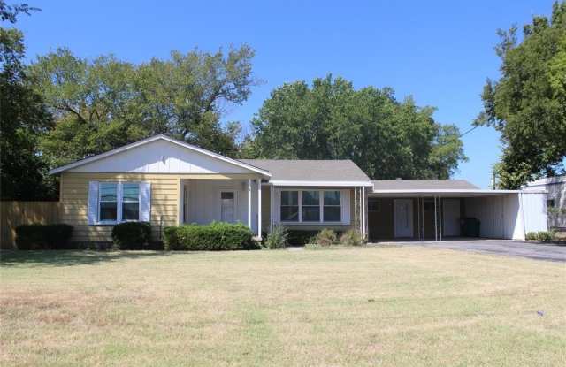 Photo of 409 W Main Street