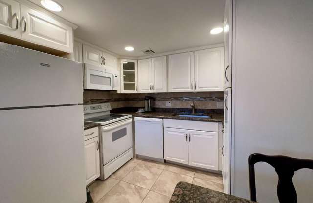 Photo of 213 Somerset K