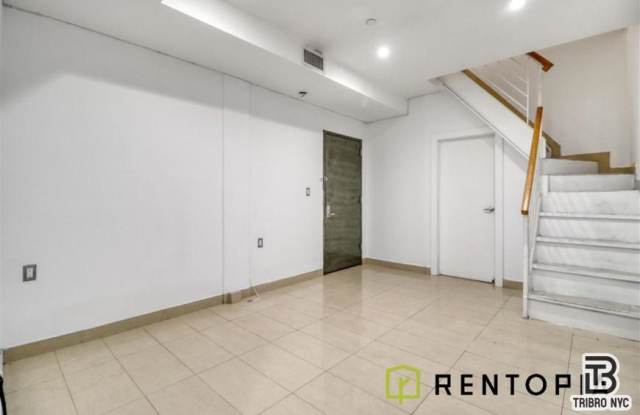 753 Lexington Avenue