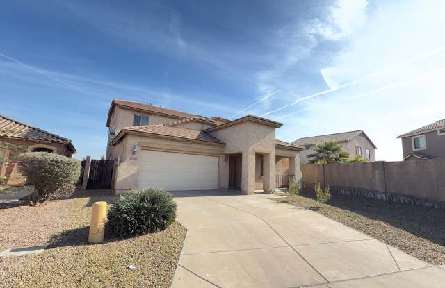 4 bedroom home in Maricopa!