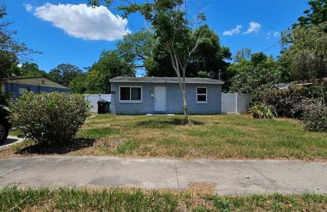 Photo of 1718 GUINYARD WAY