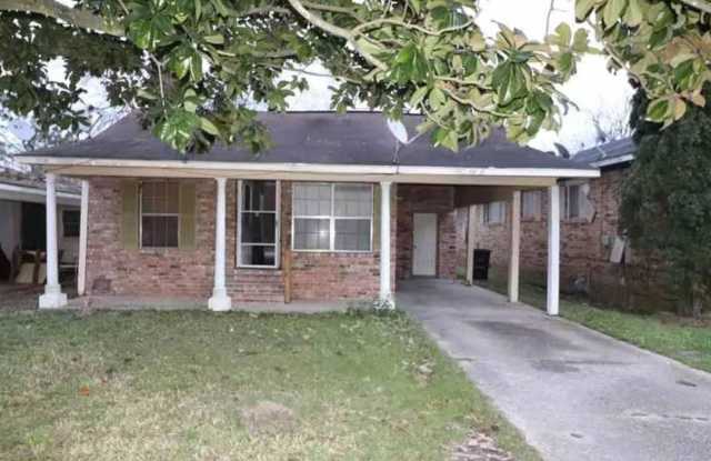 3 bedrooms 1 bath $1100 per month Section 8 Accepted