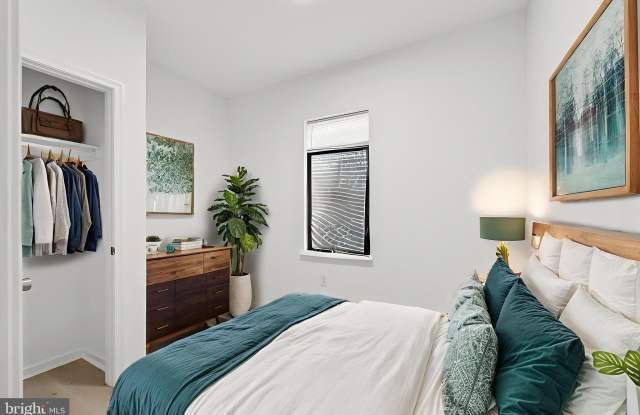 1626 N 17TH Street unit: 1