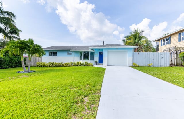 118 SE 28th Avenue - 118 Southeast 28th Avenue, Boynton Beach, FL 33435