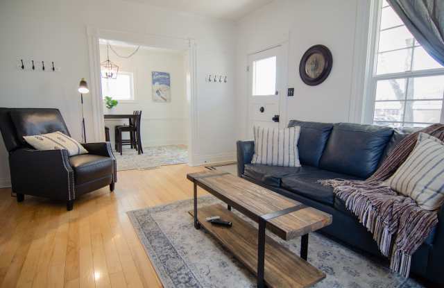 2318 West Pikes Peak Avenue