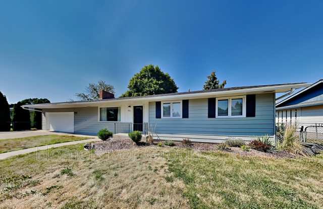 11813 E 15th Ave - 11813 East 15th Avenue, Spokane Valley, WA 99206