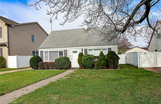 2473 Hull Avenue - 2473 Hull Avenue, North Bellmore, NY 11710