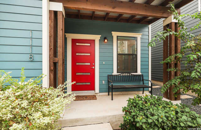 Photo of 1118 N OLIVE ST