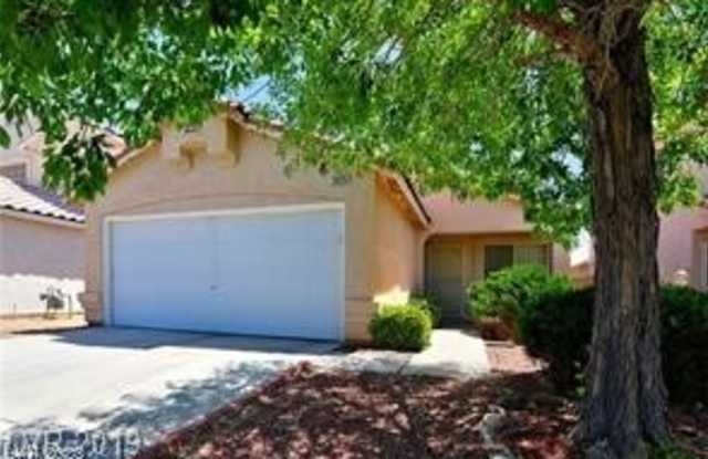 5826 LENAPEE Court - 5826 Lenapee Court, Spring Valley, NV 89113