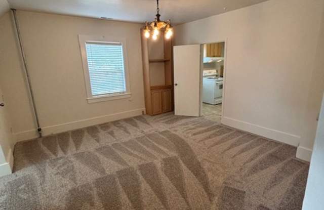 Photo of 2 Bedroom 1 Bath Apt in Newberg