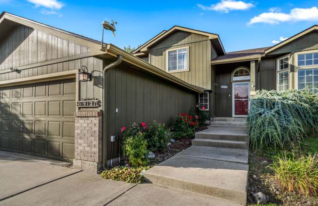 Beautifully done 3 bed 3 bath home in Greenacres/liberty lake area