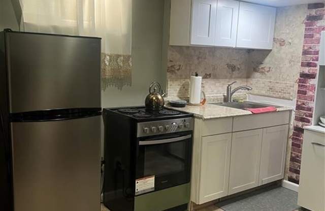 223 East Roberts Avenue