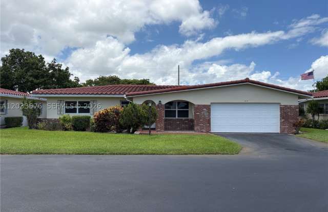 1221 NW 44th St