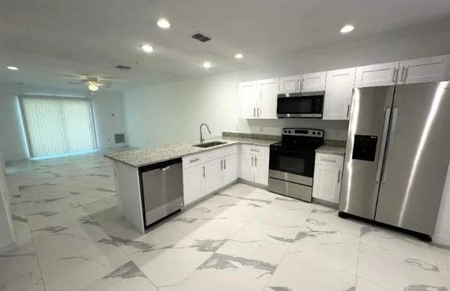 746 SW 8th Terrace unit: 102