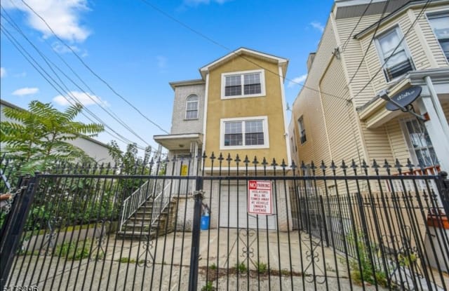 465 S 15Th St - 465 South 15th Street, Newark, NJ 07103