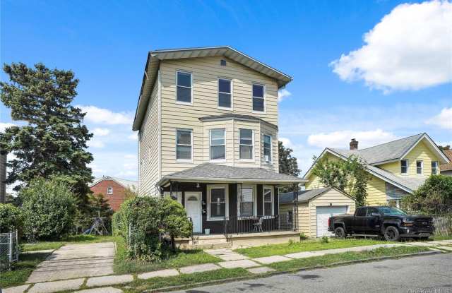 Photo of 55 Ramsey Avenue unit: 3Rd Floor