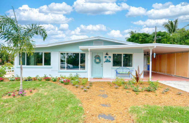 1315 NE Flora Place