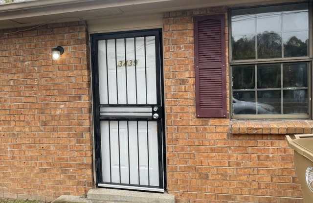 Photo of Totally Renovated 2 Bedroom Home Close to Downtown Nashville!