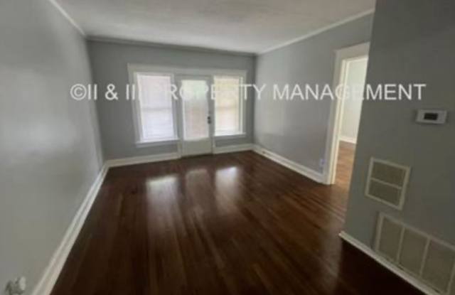 215 West 37th Street Apr 2E