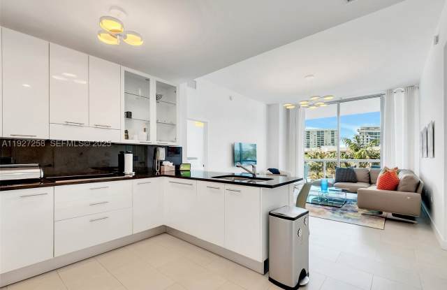 6799 Collins Ave