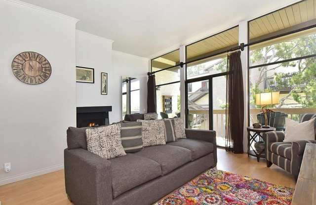 7204 Marina Pacifica Drive