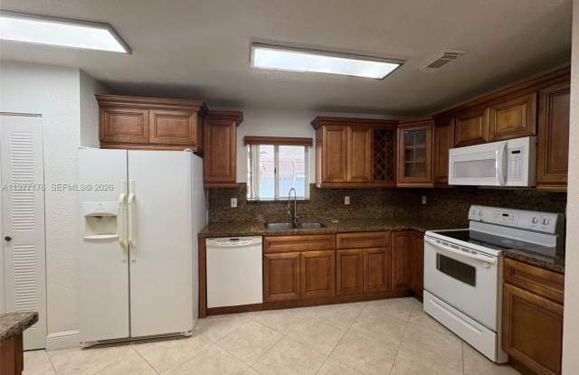 7664 NW 182nd Terrace 105, Hialeah, FL 33015