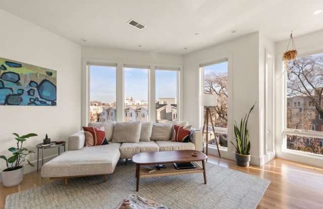 Photo of 283 Old Colony Avenue