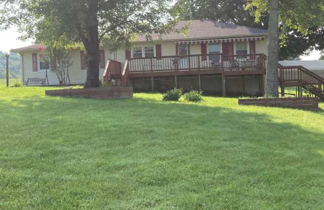 Wide open spaces in Columbia - 2397 Roberts Bend Road, Maury County, TN 38401