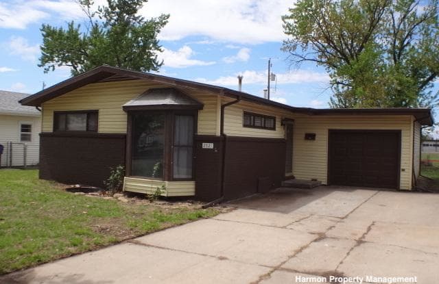 2521 S Fern Ave - 2521 S Fern Ave, Wichita, KS 67217