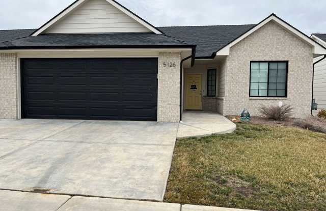 Beautiful Villa in Independent Senior Living Community 55+