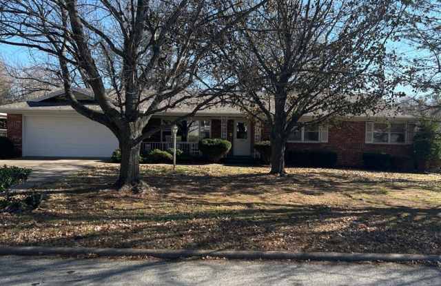 NEWLY RENOVATED - 3bdr 2 bath