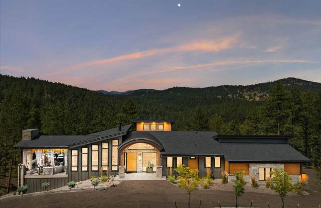 Photo of 21429 Trappers Trail