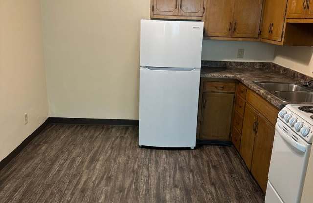 Forestview 2 Bedroom Lower Apartment