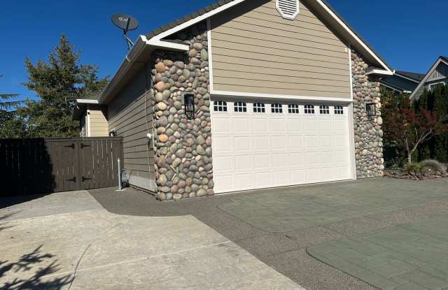 Amazing Price! Amazing Location!