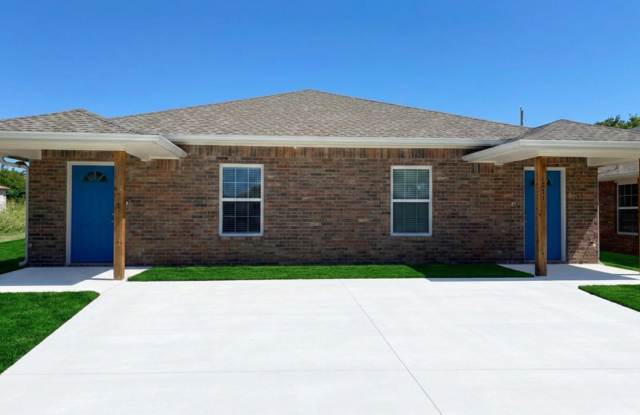 3-Bed Duplex – Fresh Build & Move-In Ready!