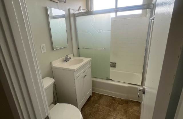 3837 Mont Clair Street