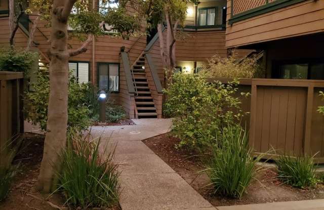 TRANQUIL 1 Bed/1 Bath Condo in Peaceful Redwood Shores - 43 Pelican Lane, Redwood City, CA 94065