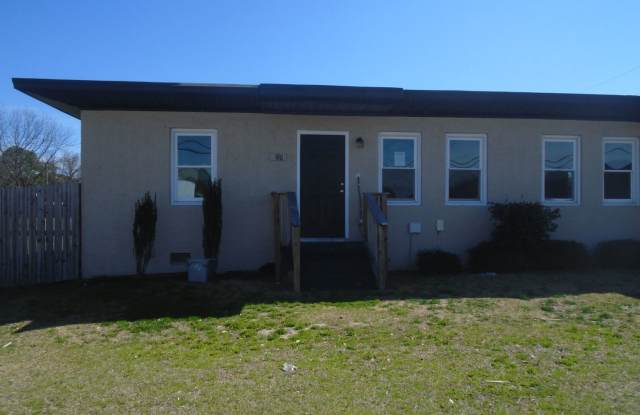 Bragg Court Apartment offering 1/2 OFF YOUR FIRST MONTHS RENT!! Available NOW!!