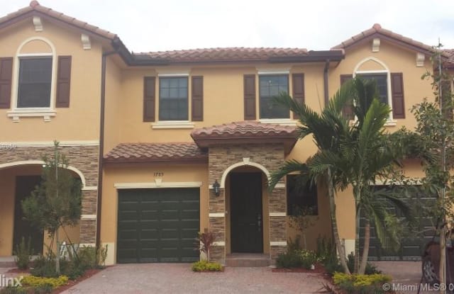 3785 se 3rd ct - 3785 SE 3rd Court, Homestead, FL 33033