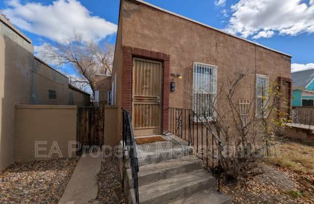 Photo of 808 13th St NW